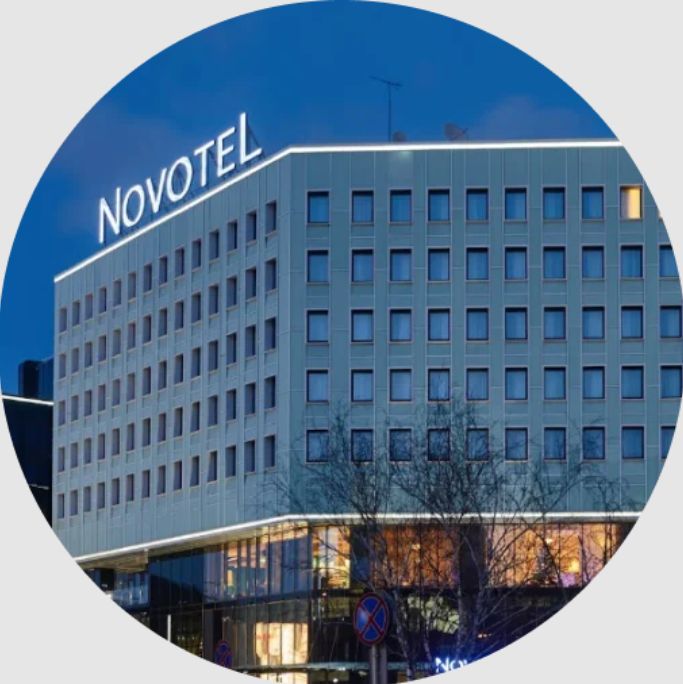 Место проведения конференции Отель Novotel